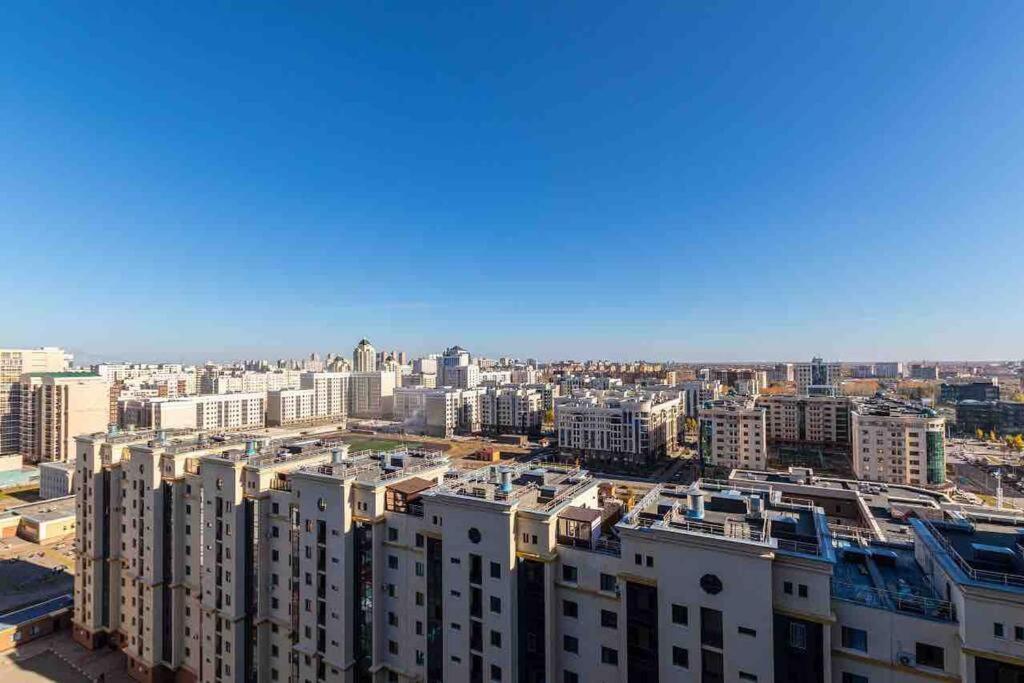 Уютная Квартира С Террасой В Сердце Столицы Apartment Taldykol Екстериор снимка