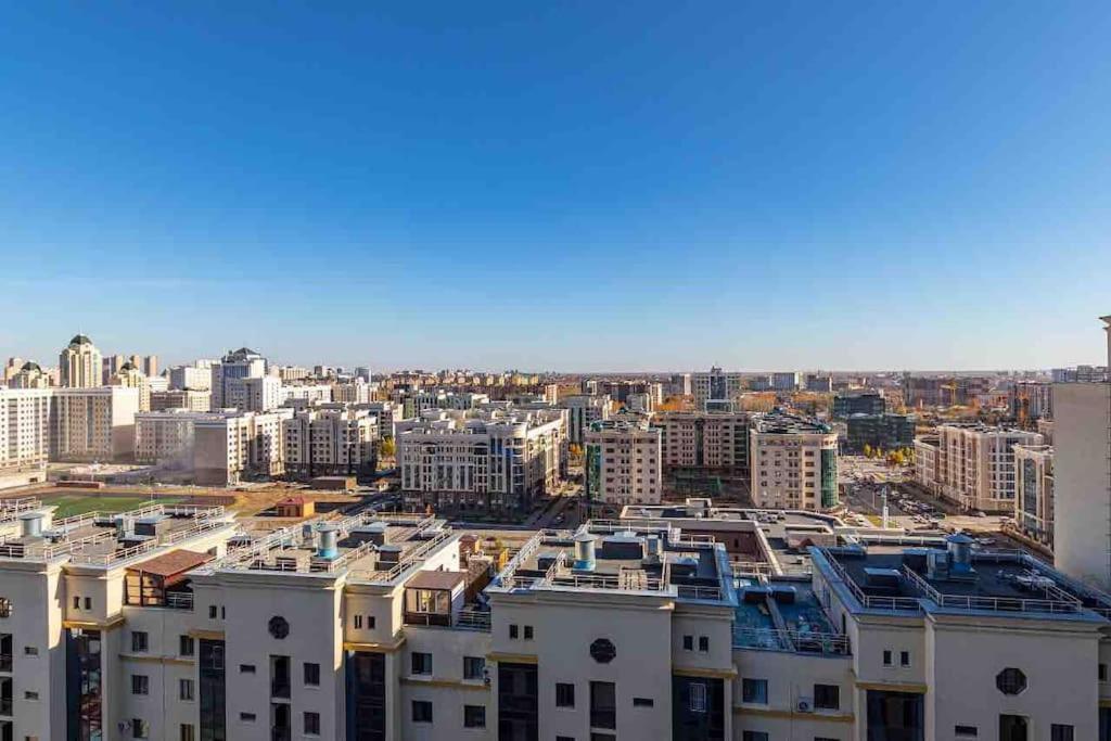 Уютная Квартира С Террасой В Сердце Столицы Apartment Taldykol Екстериор снимка