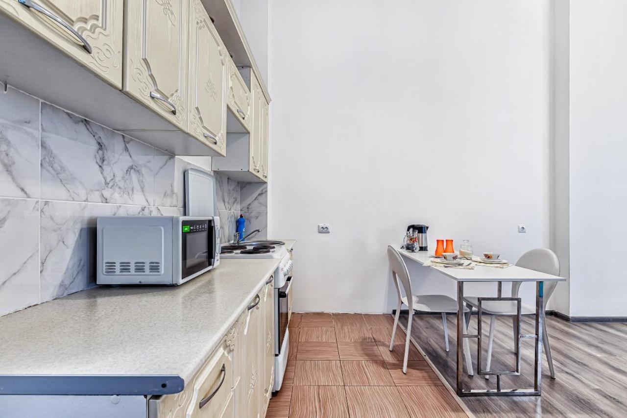 Уютная Квартира С Террасой В Сердце Столицы Apartment Taldykol Екстериор снимка